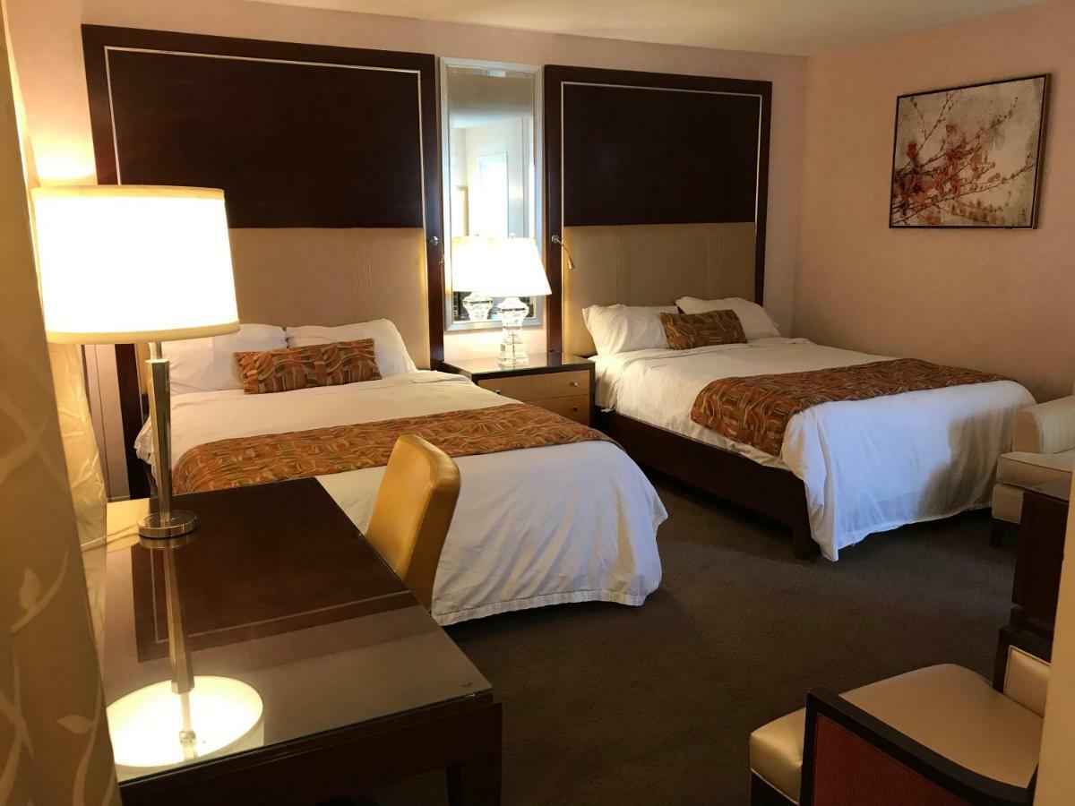 Cardinal Court Motel St. Thomas Buitenkant foto