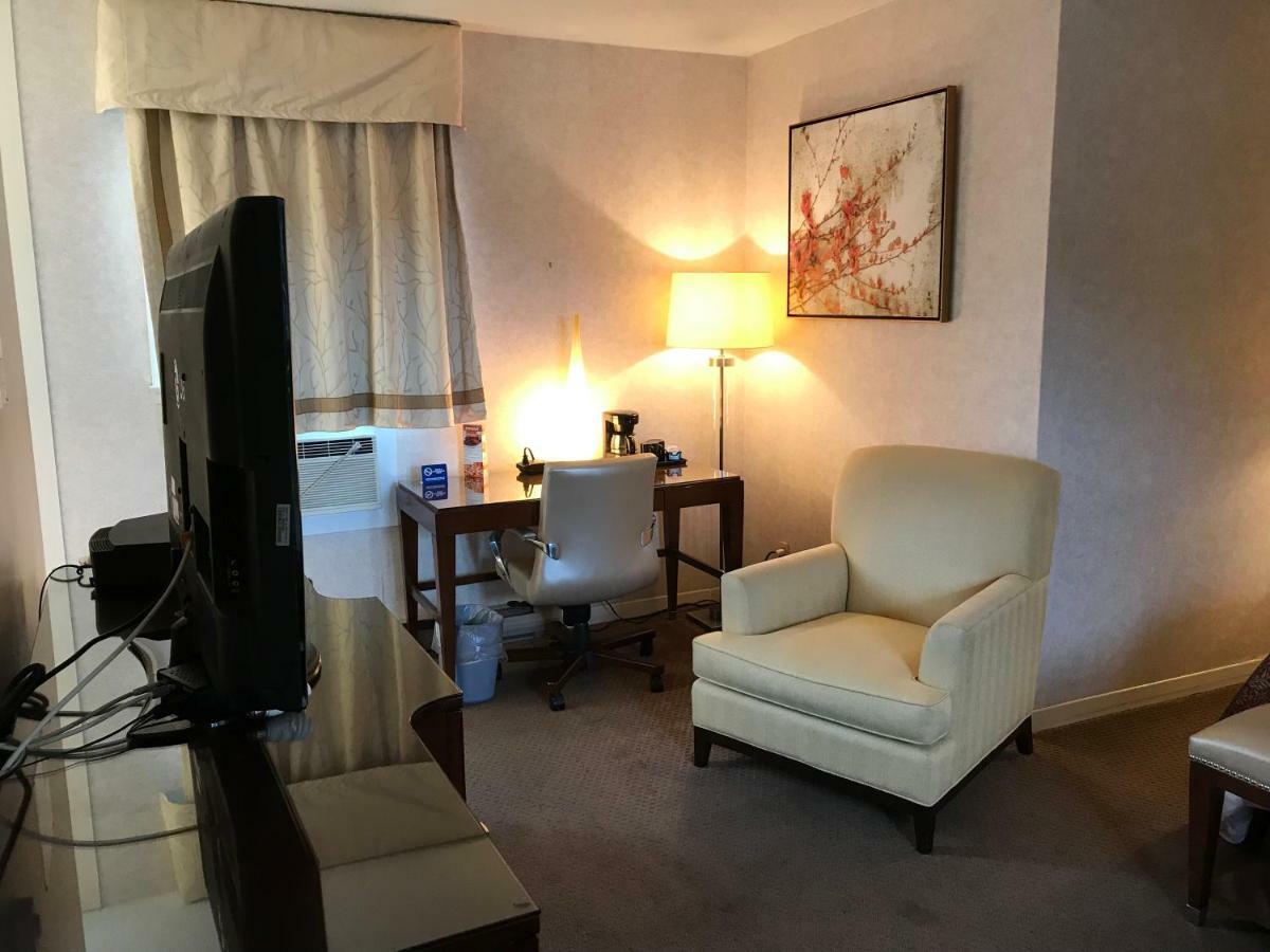 Cardinal Court Motel St. Thomas Buitenkant foto